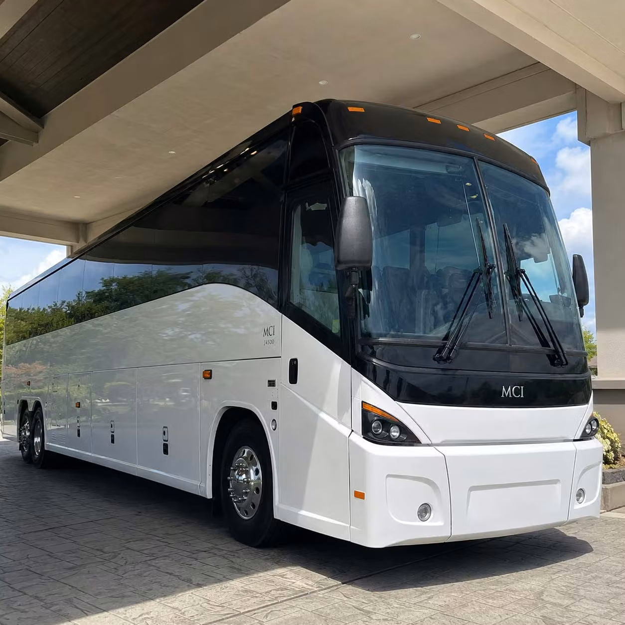 smf group arrivals and hotel shuttle bus rentals in sacramento